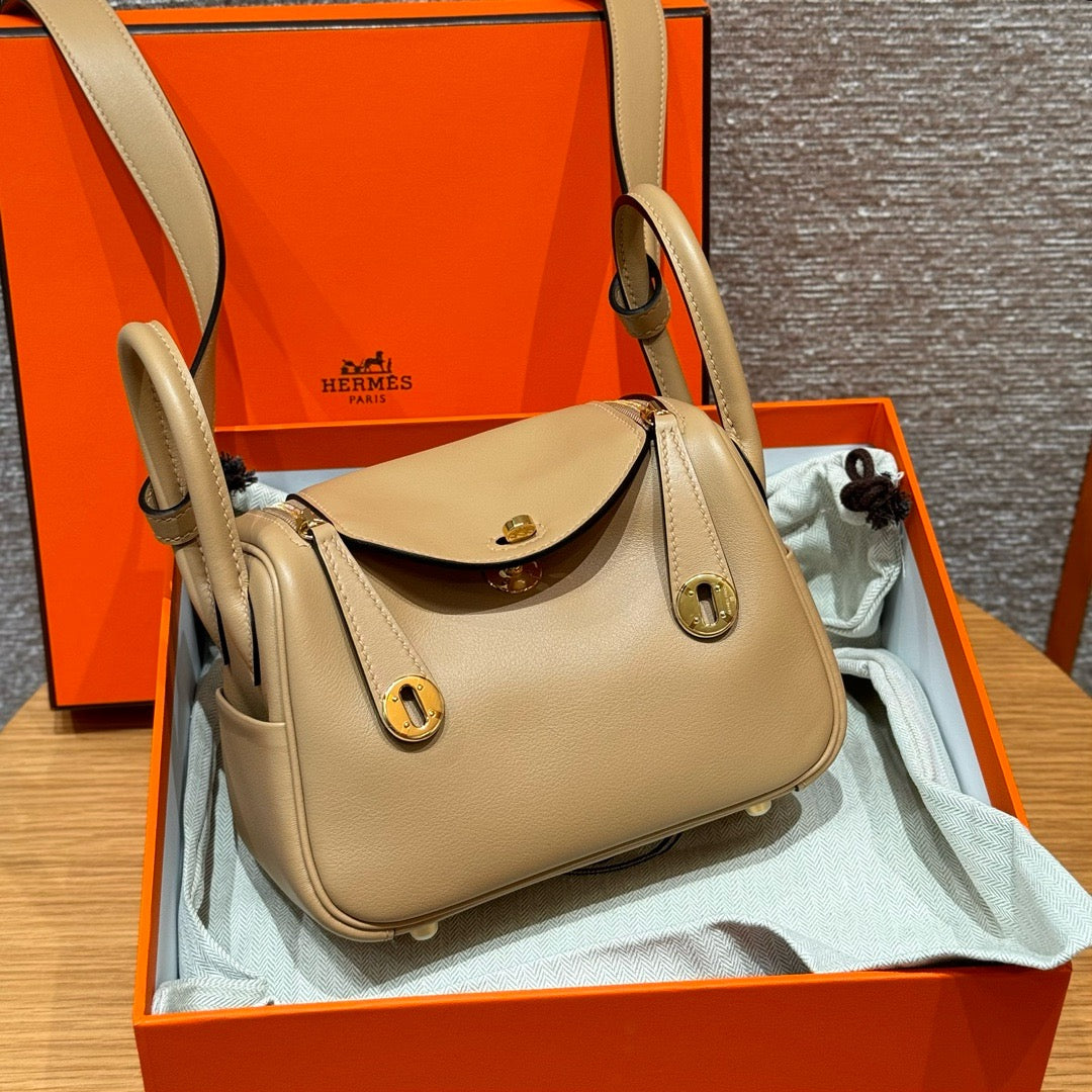 HERMES Mini Lindy 奶茶色內拼錦葵紫 swift 金扣