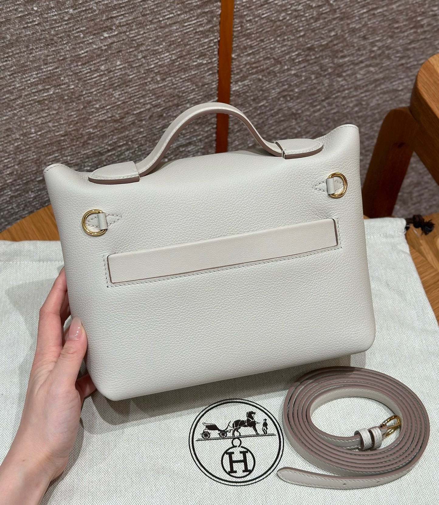 HERMES 2424 冰川白金扣 evercolor