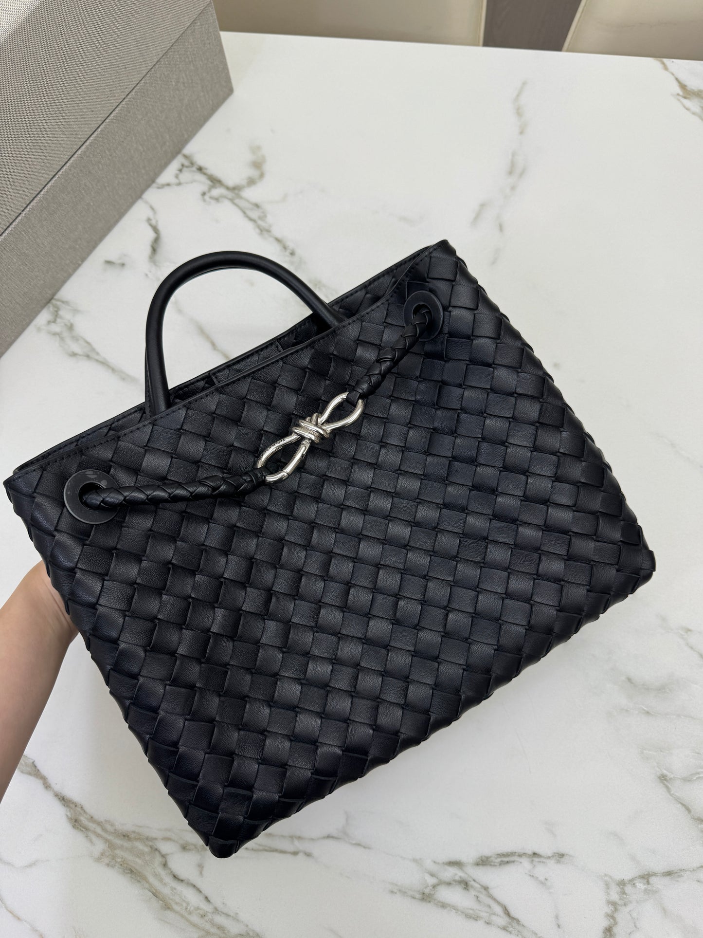 BV Andiamo Medium 黑銀