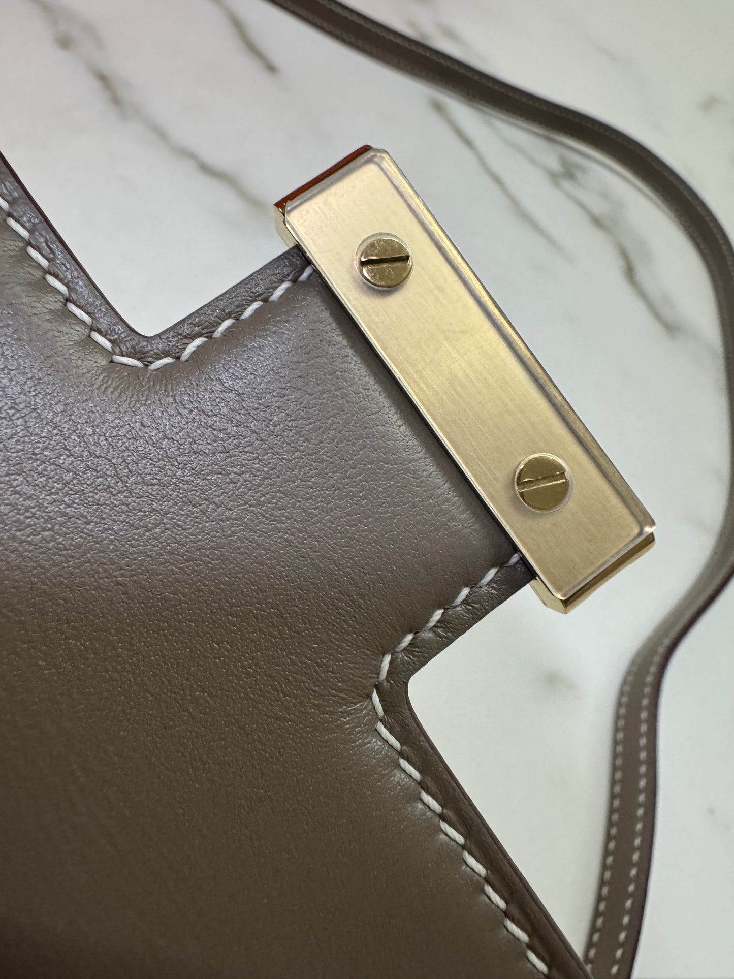 HERMES Mini Constance 大象灰山羊皮 金扣 Etoupe GHW