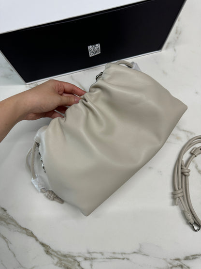 LOEWE Flamenco Purse 海鹽白 Medium Sea Salt