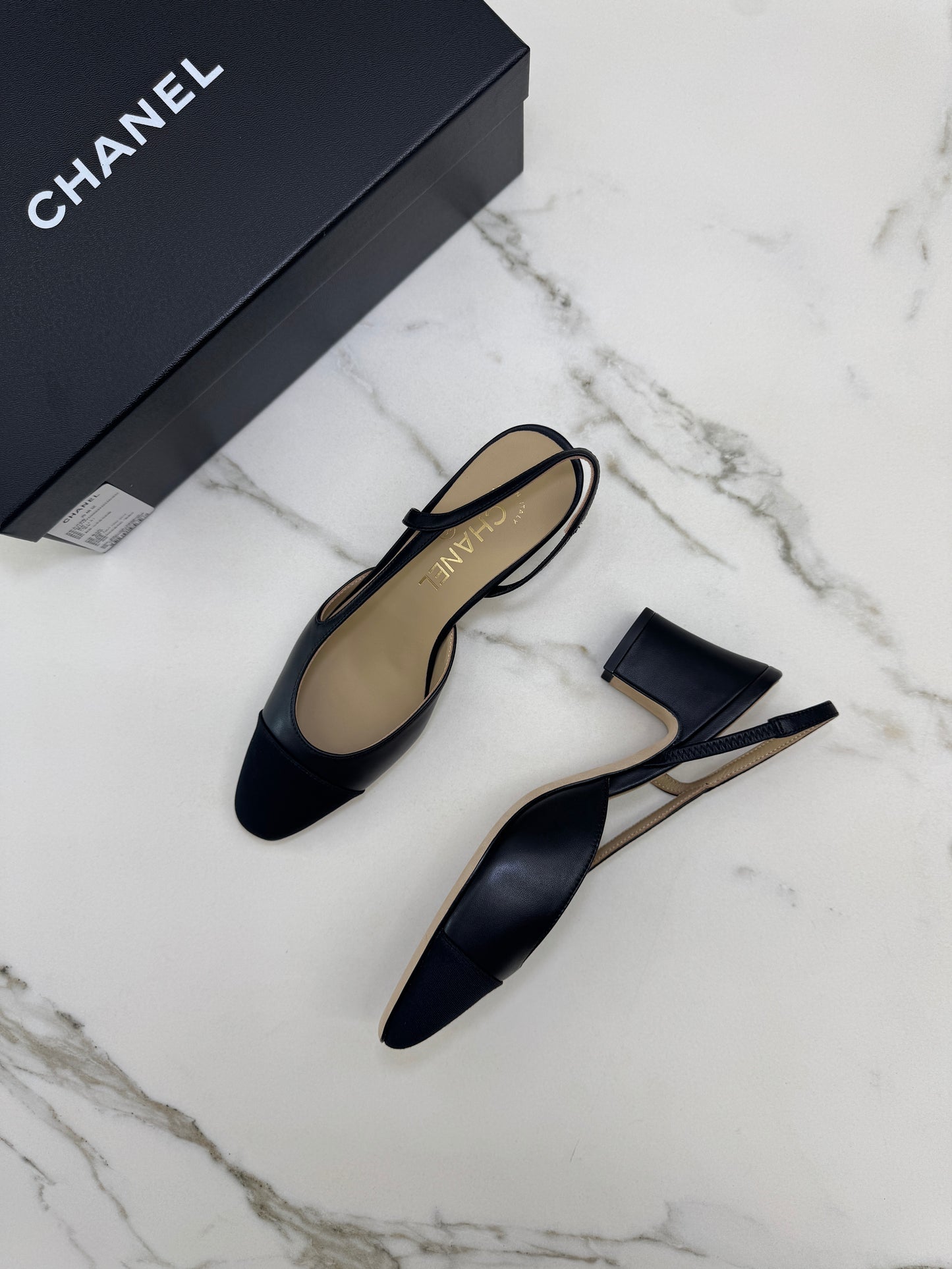 CHANEL Slingback 黑色羊皮