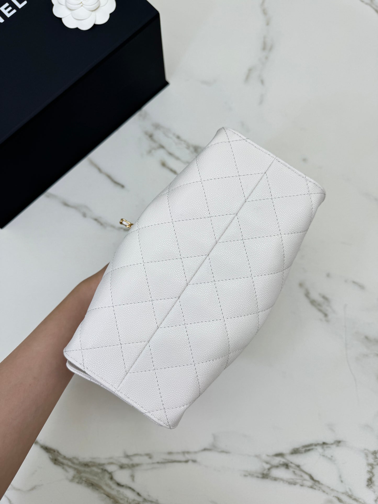 CHANEL Mini 25Bag 白色亮金扣