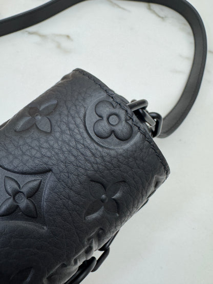 LV Steamer Wearable Wallet - Monogram Taurillon Leather