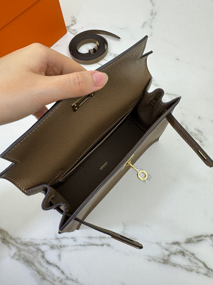 HERMES Kelly Danse 馬爾法米金扣 Evercolor 8Q GHW