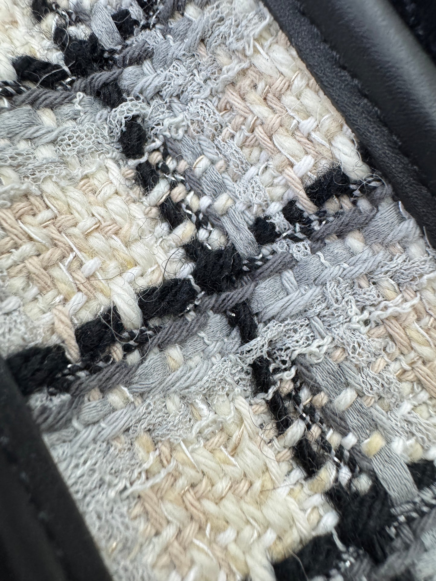 CHANEL 22K 郵差豆腐包 漸變Tweed