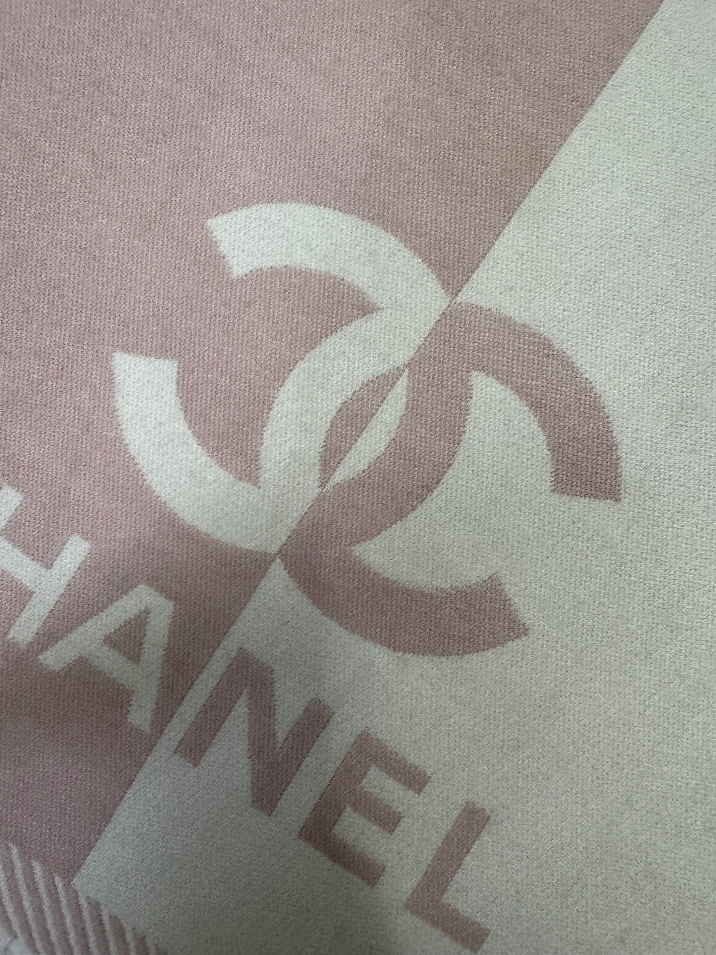 CHANEL 24A粉白拼色圍巾 100% 綿羊毛 184x34cm