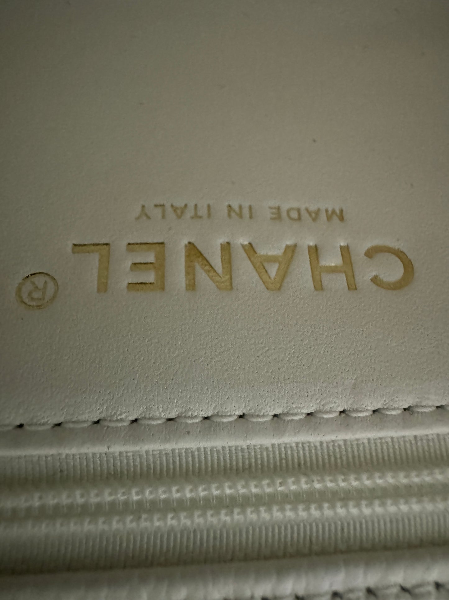 CHANEL 24P 愛心金球 白色 20cm 中號