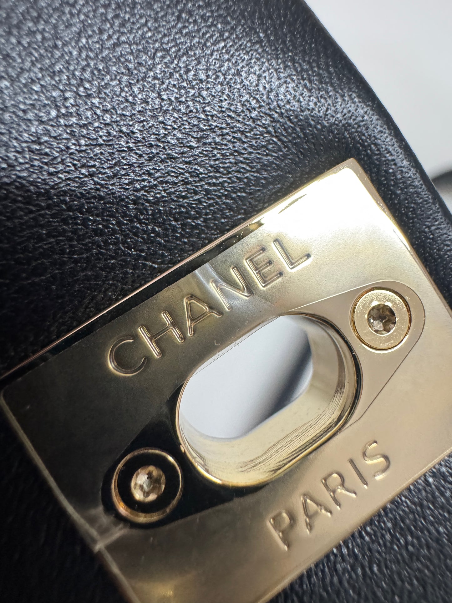 CHANEL Duma 胎牛皮 黑色 Small