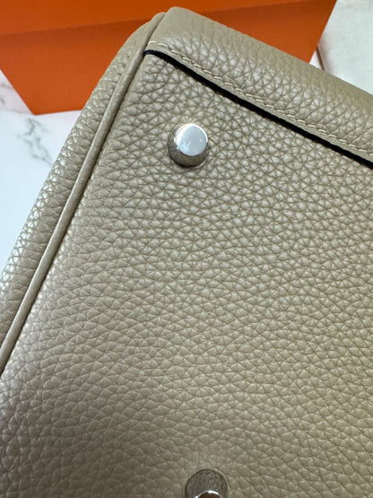 HERMES Lindy26 馬爾法米 銀扣 TC