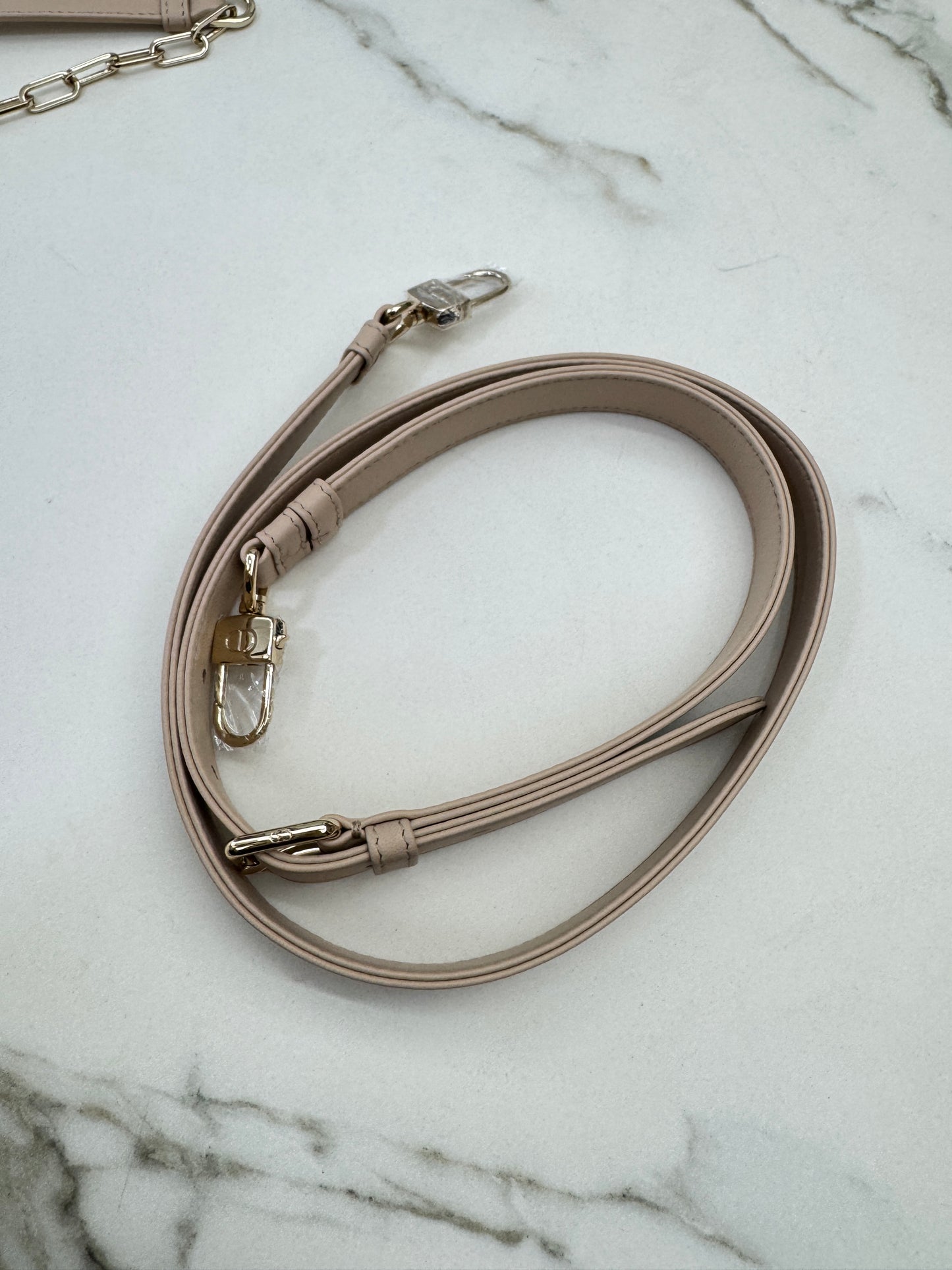 DIOR D-Joy Small 胭脂米 Powder Beige￼