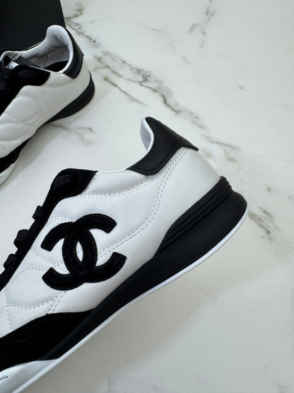 CHANEL 26S 黑白菱格德訓鞋 棒球鞋