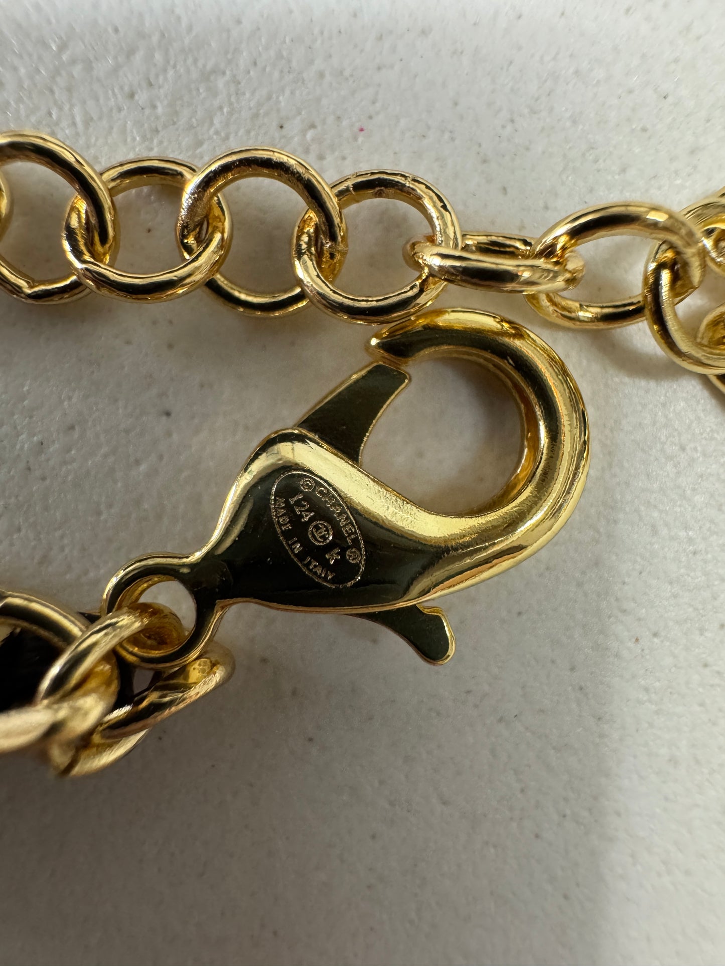 CHANEL 24K 珍珠拼穿皮鏈雙層Choker