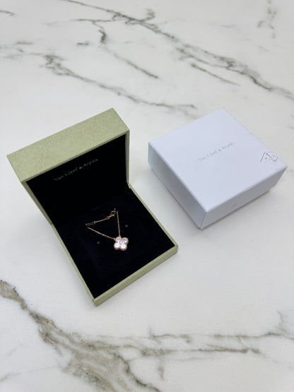 VCA Vintage Alhambra 2025 Holiday Pendant 粉貝母