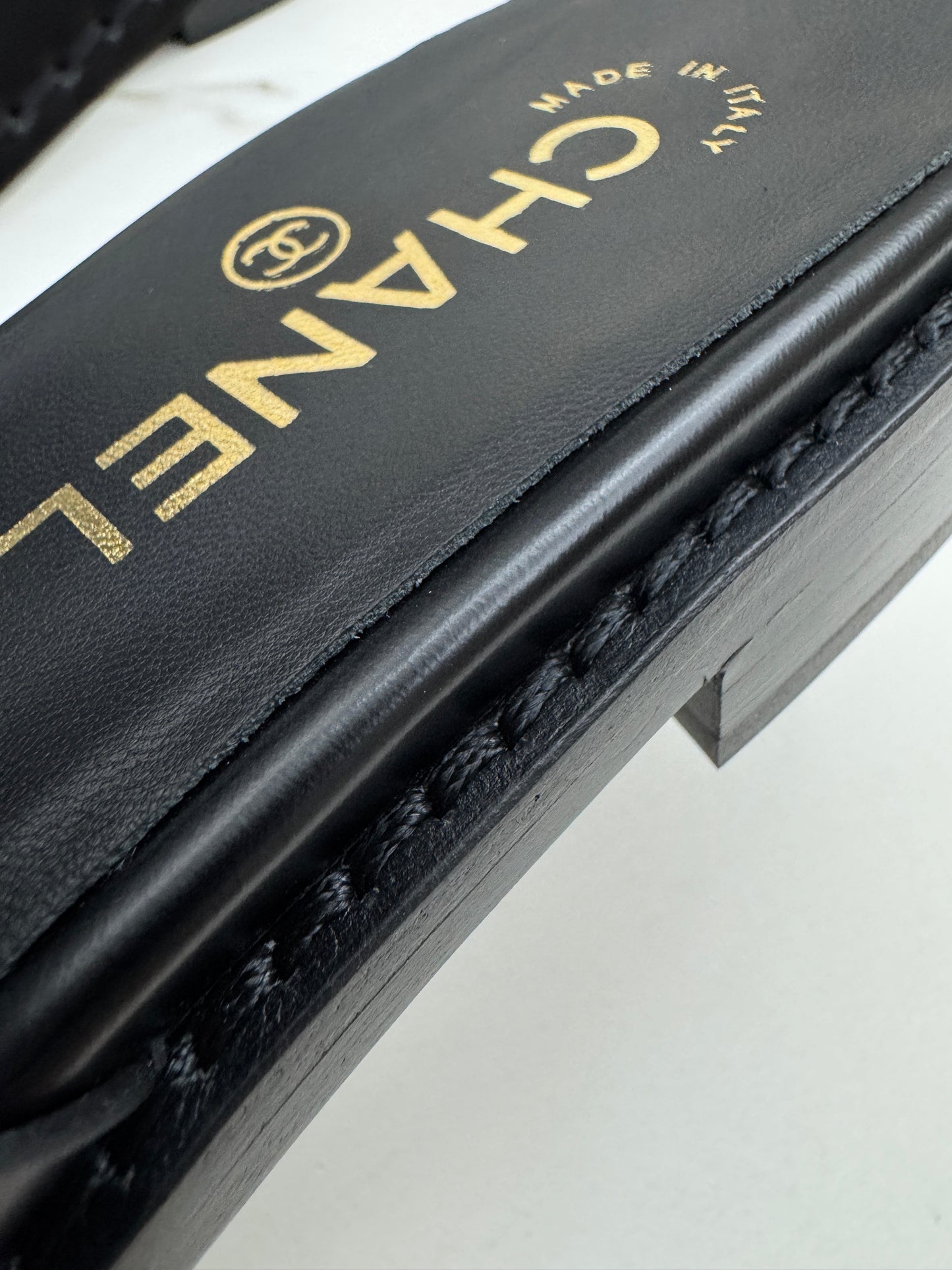 CHANEL 25P水鑽扣樂福Slingback