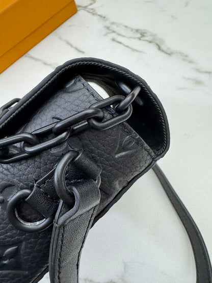 LV Steamer Wearable Wallet - Monogram Taurillon Leather