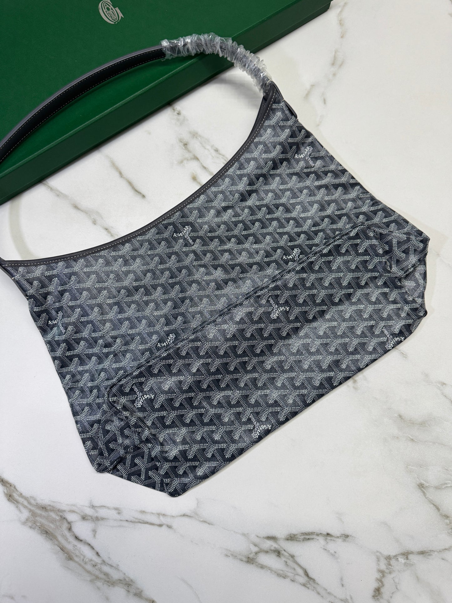 GOYARD 灰色Hobo 紅色小愛心
