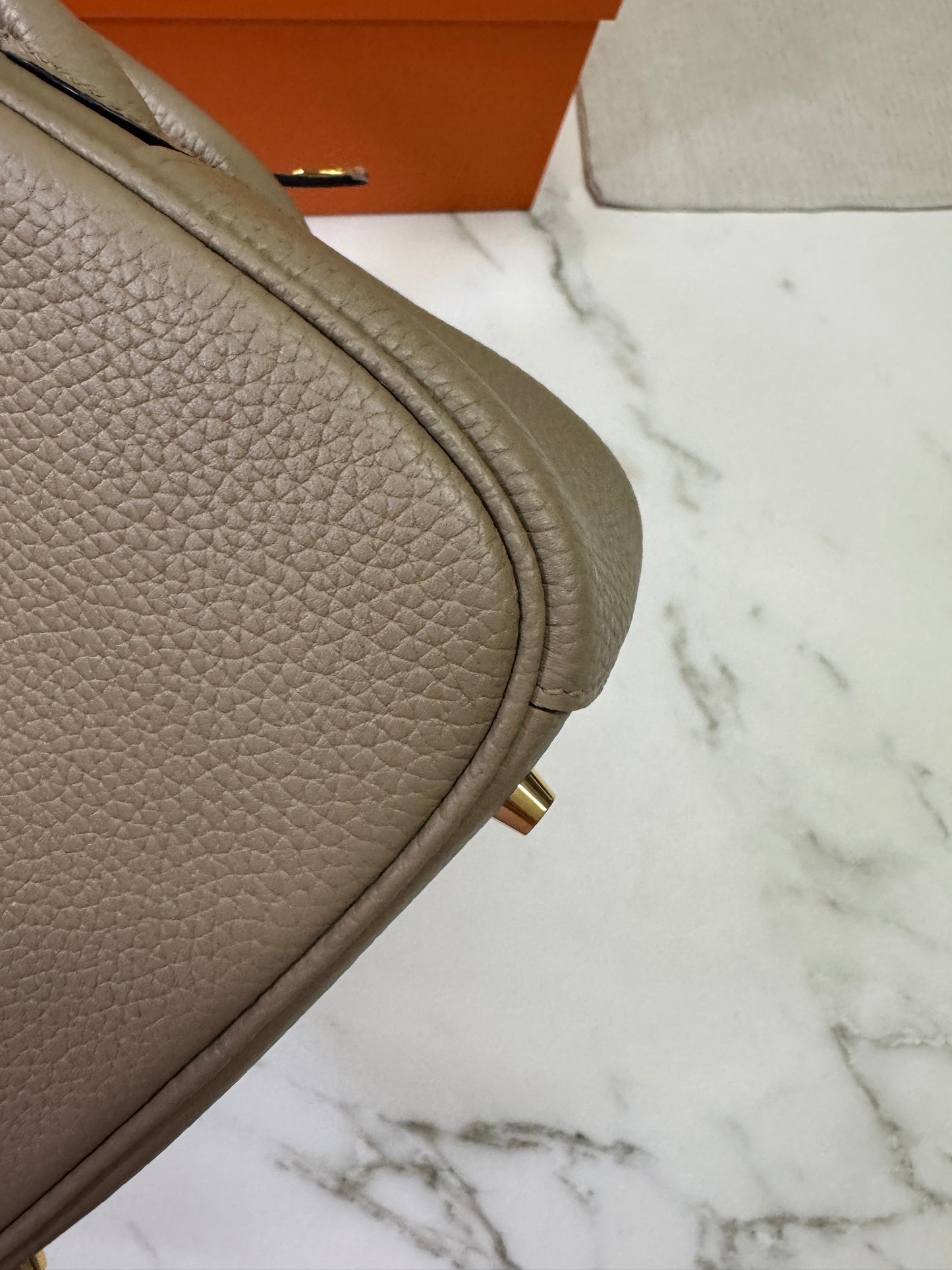 HERMES Mini Lindy II 馬爾淺米 金扣 TC