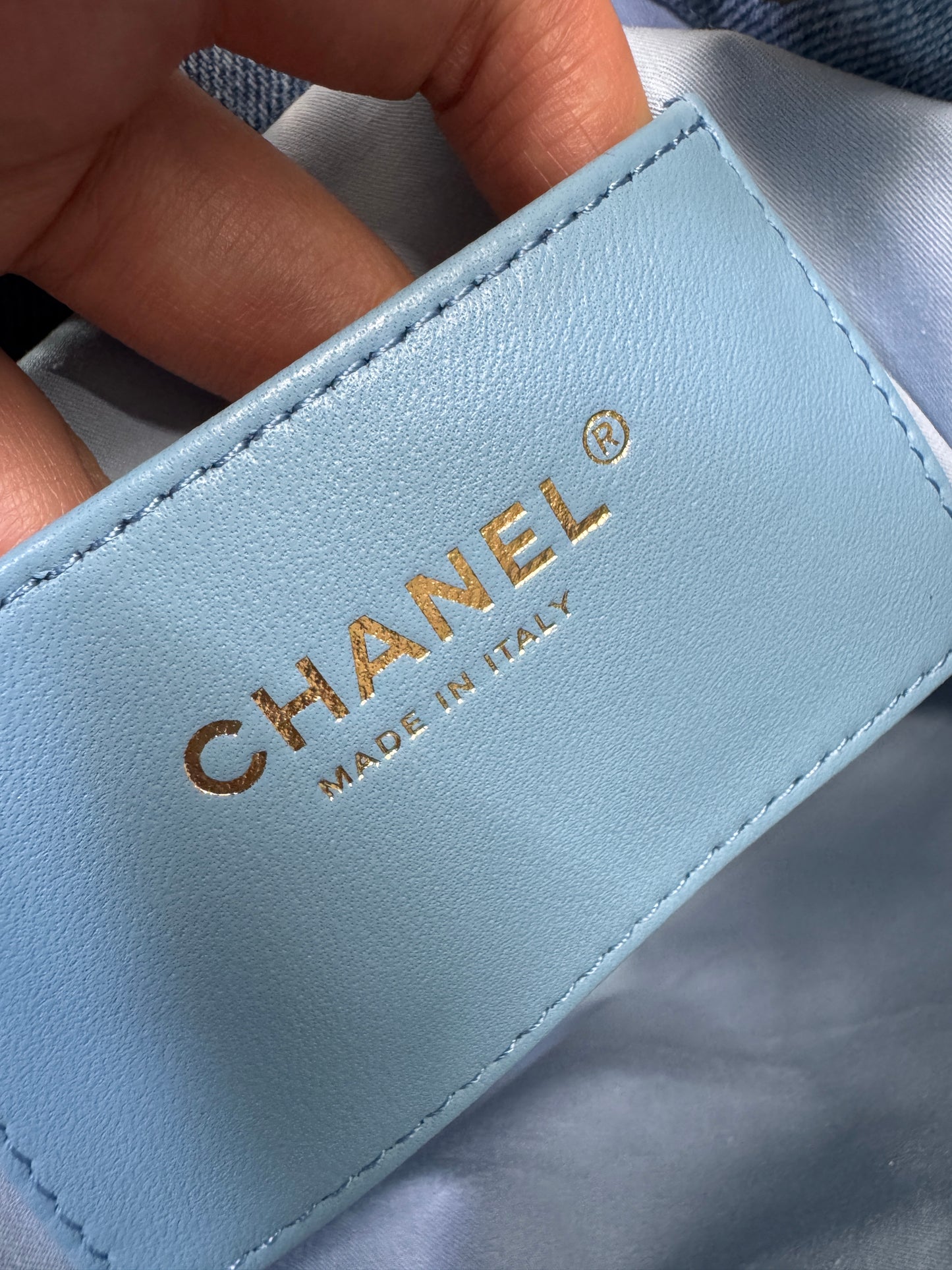 CHANEL 25 Bag 淺藍牛仔Small