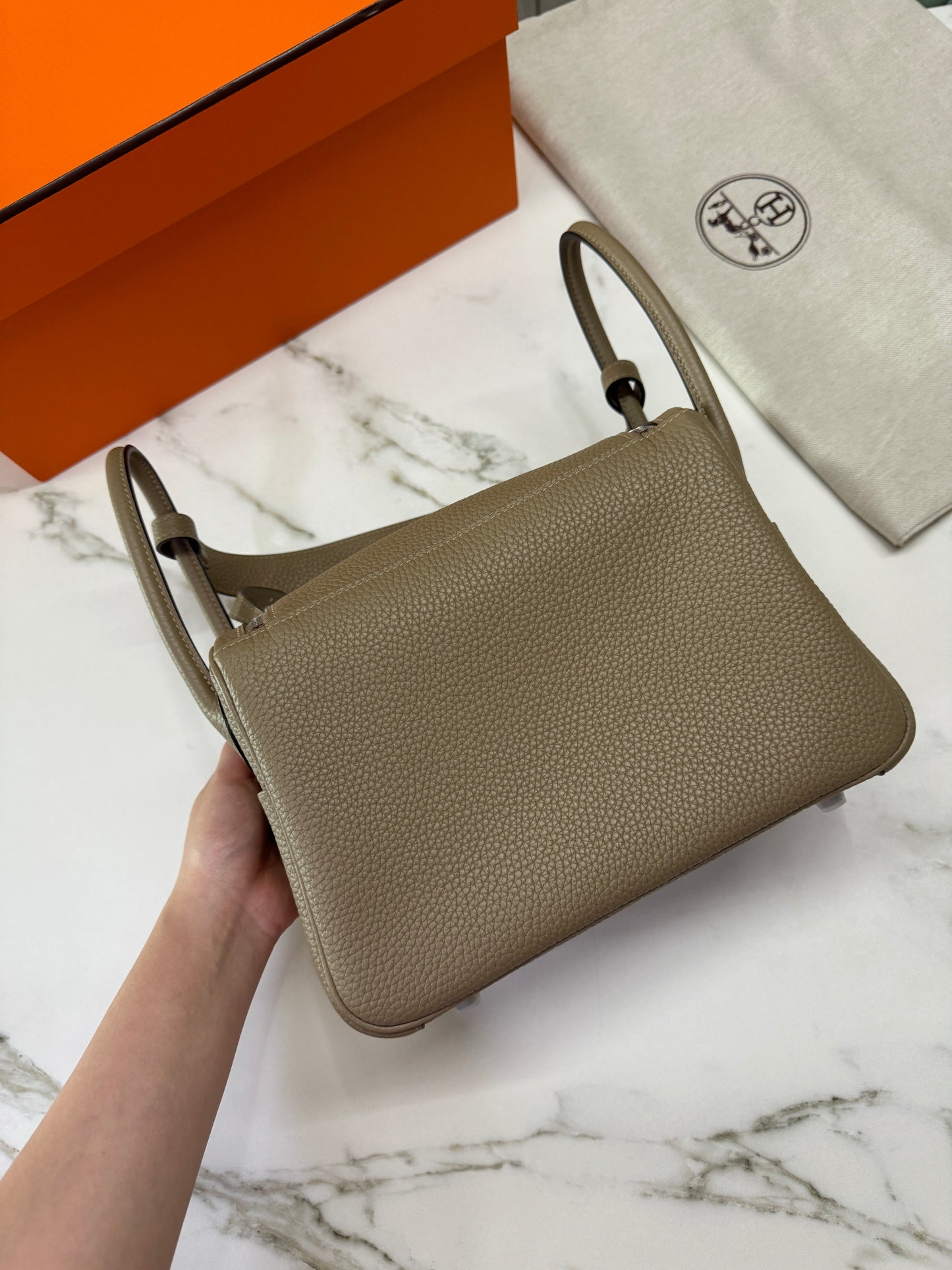 HERMES Lindy26 馬爾法米 銀扣 TC