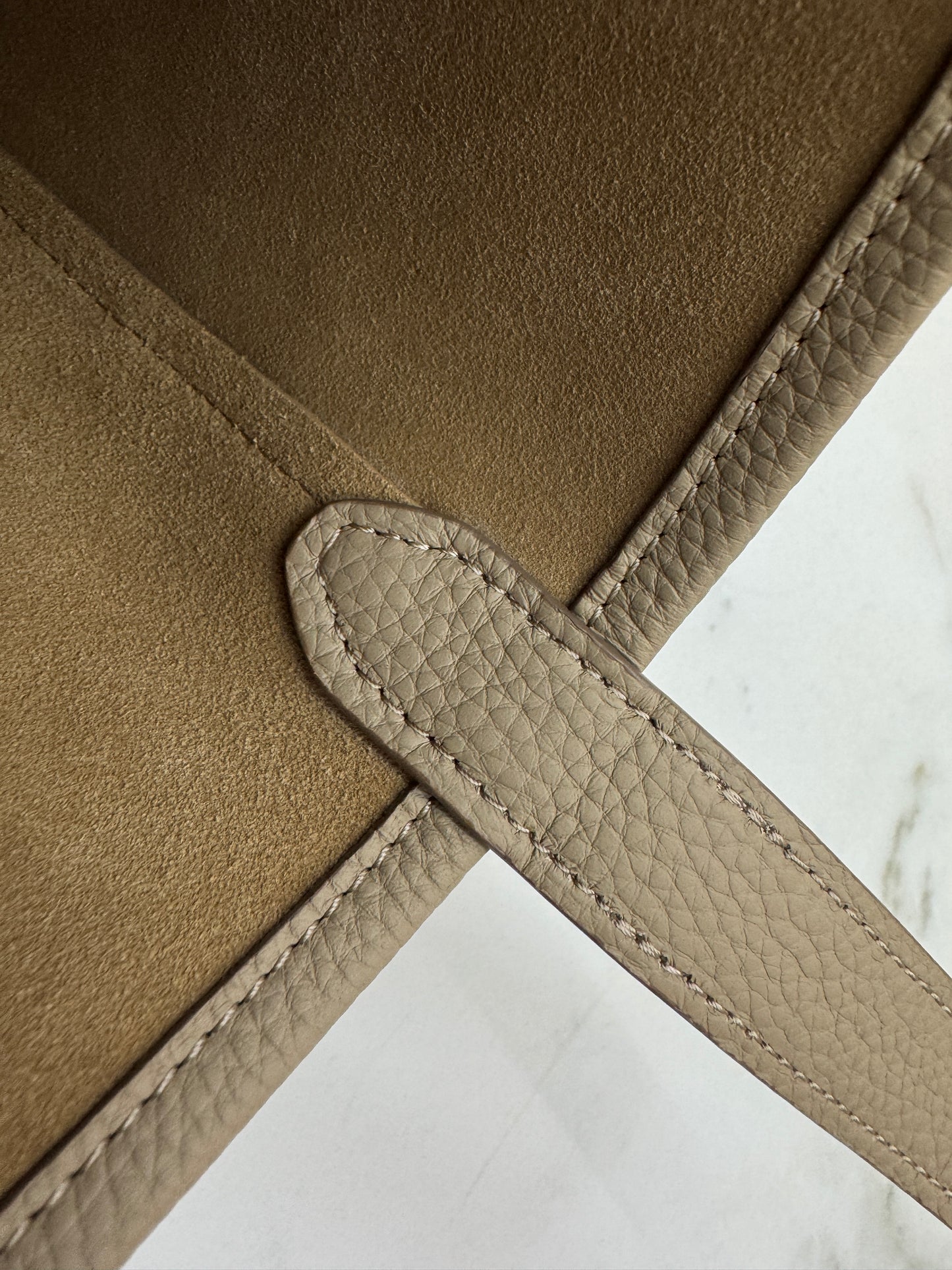 THE ROW N/S Park Tote 奶茶色 Small
