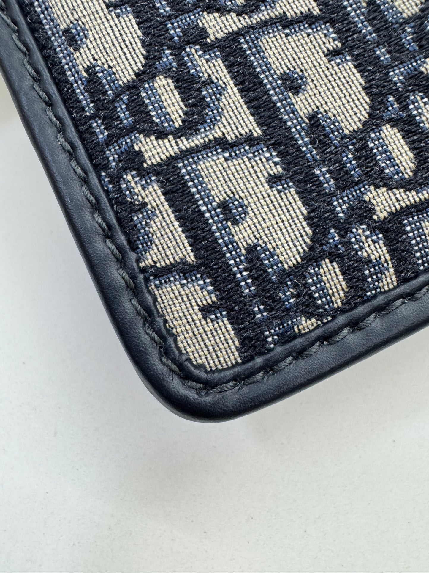 DIOR 30 Montaigne Small Blue Oblique