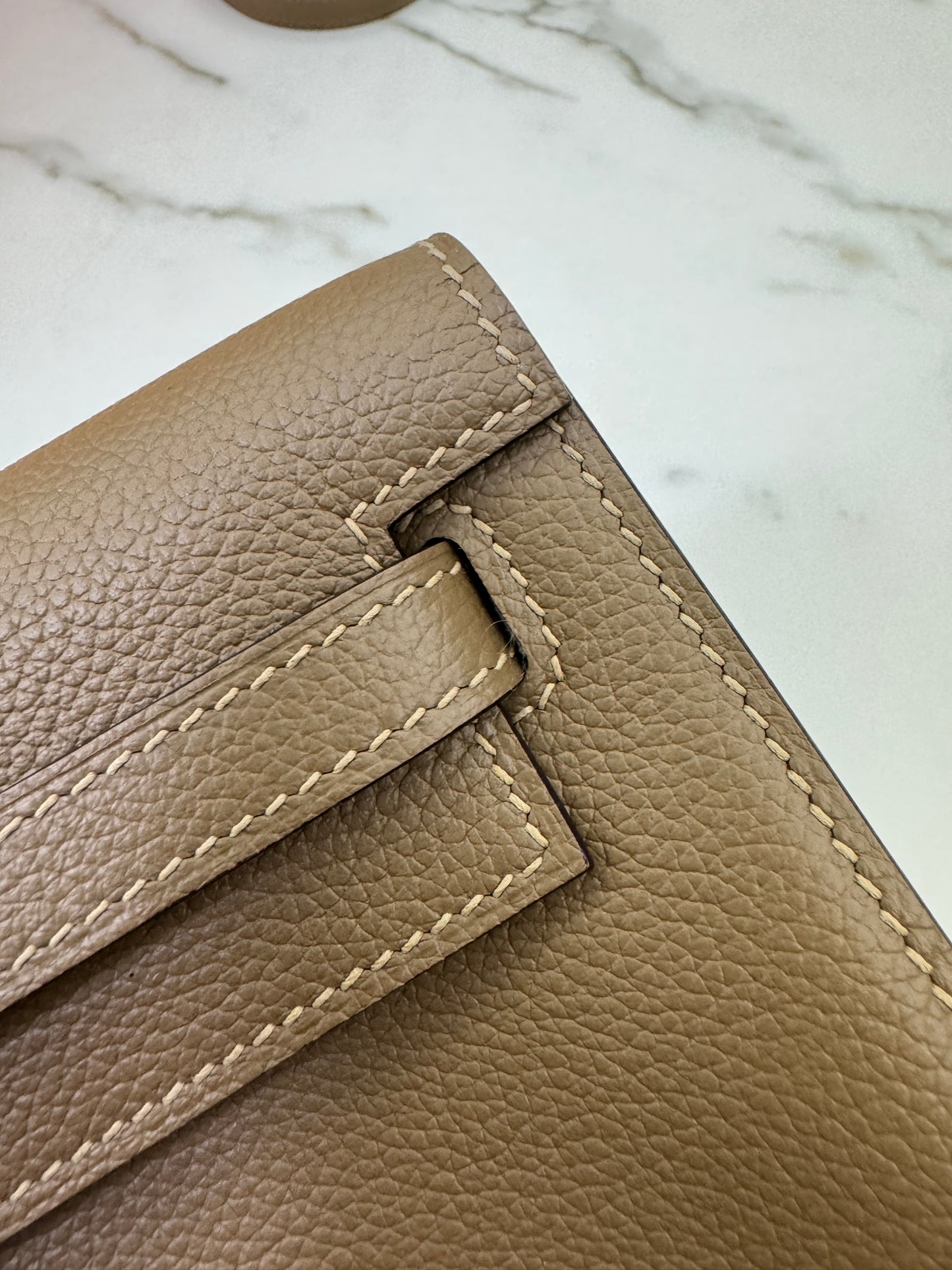 HERMES Kelly Danse 馬爾法米金扣 Evercolor 8Q GHW