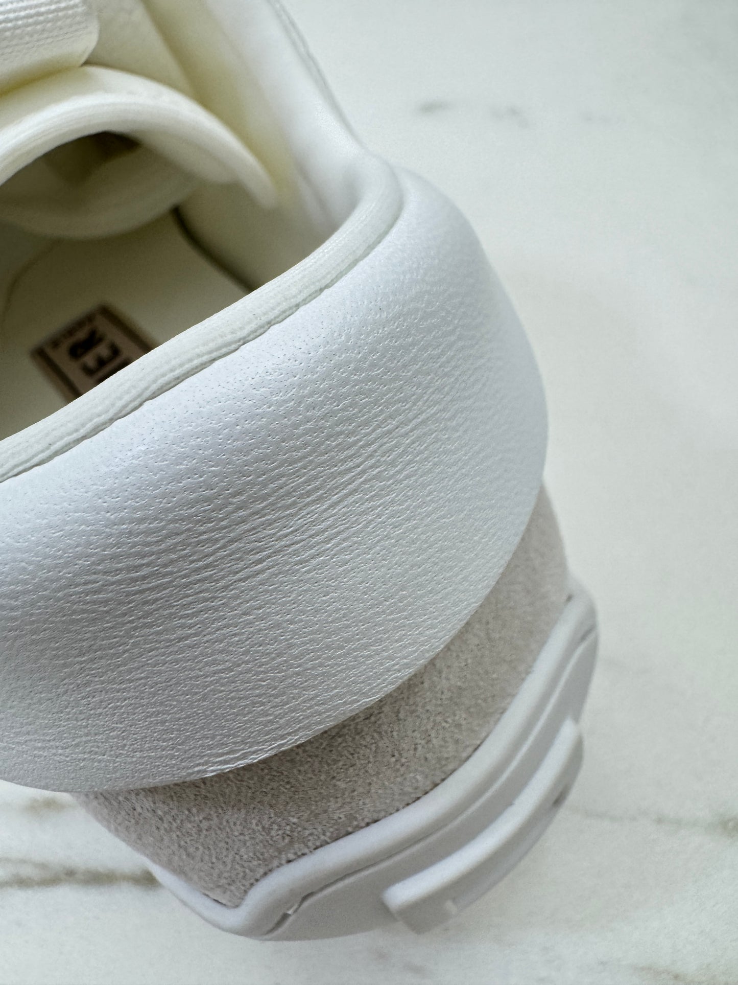 RV Vic Low Sneakers White