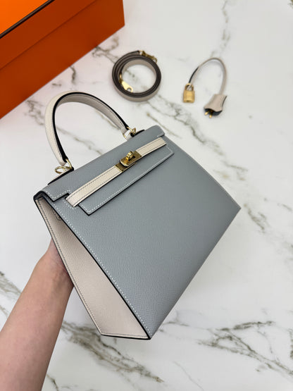 HERMES Kelly 25 冰川藍拼奶昔白 Epsom 香檳金扣 8U Bleu Glacier/ 10 Craie PBHW
