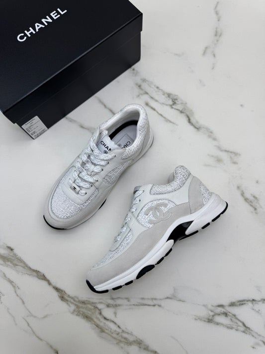 CHANEL 銀白色粗花呢Tweed Sneakers