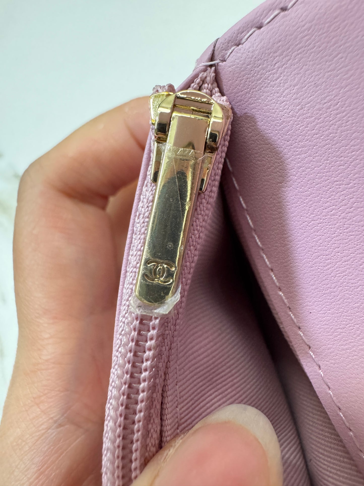 CHANEL Passport Holder 粉紅色淺金扣