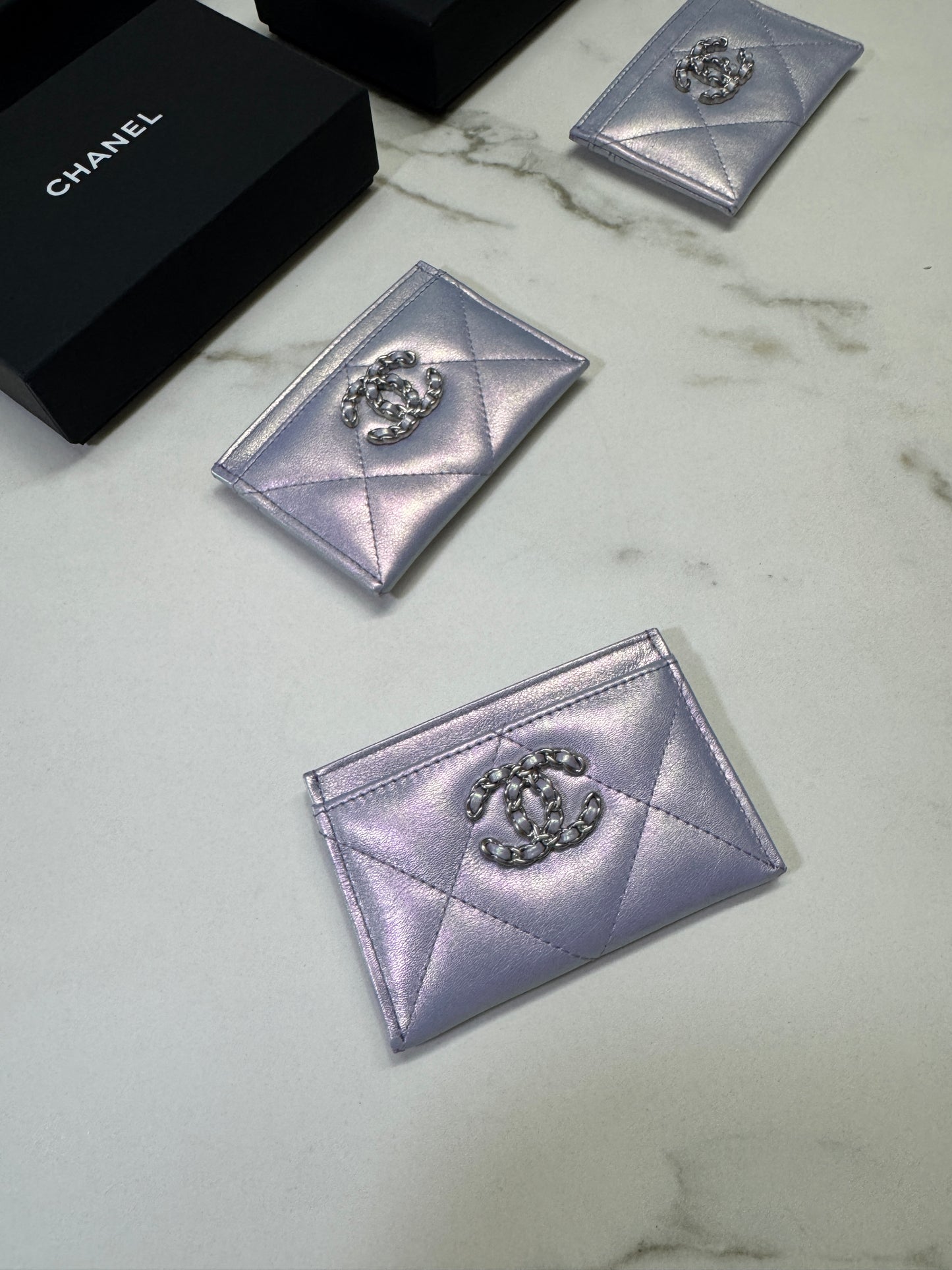 CHANEL 19卡包 22P人魚姬幻彩紫