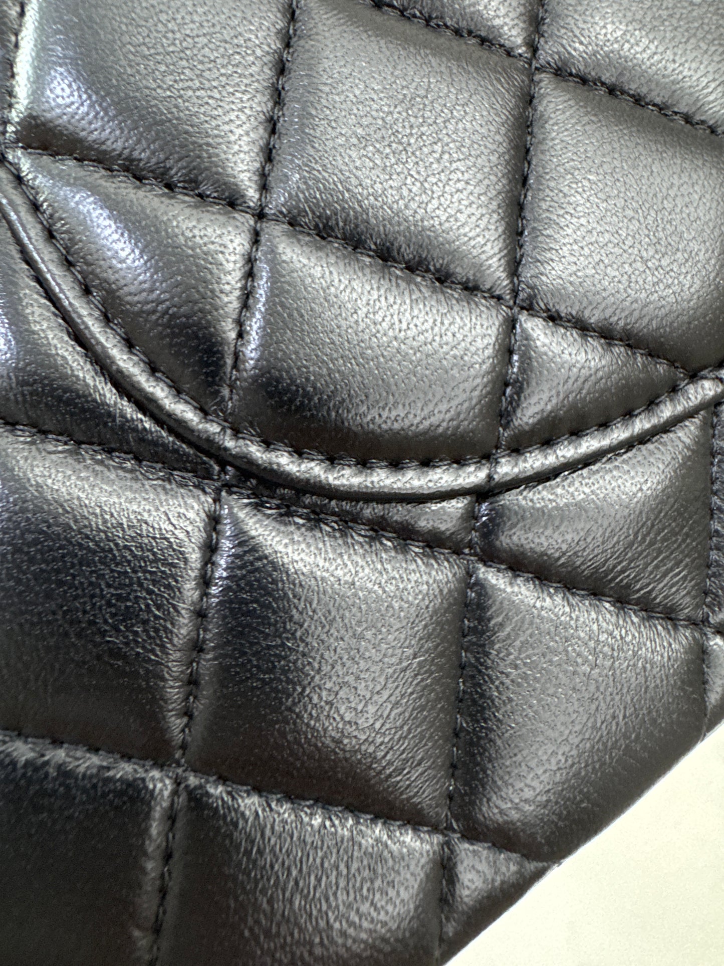 CHANEL CF25 Medium 黑金羊