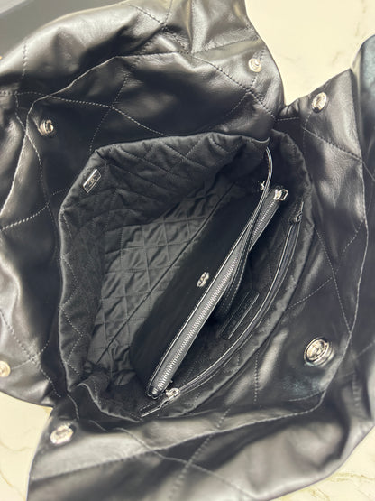 CHANEL 22Bag 黑銀 Small