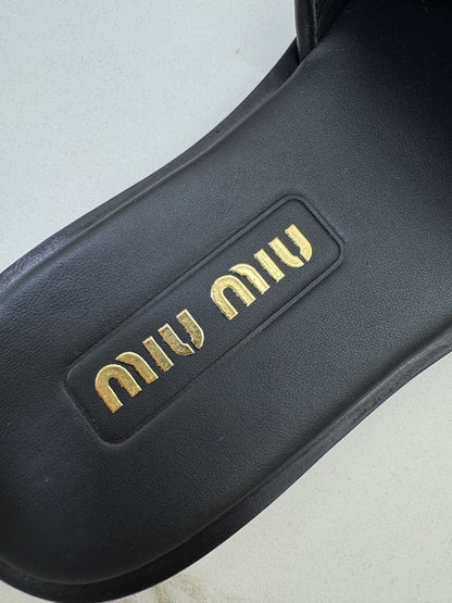 MIU MIU 草編拖鞋 黑色