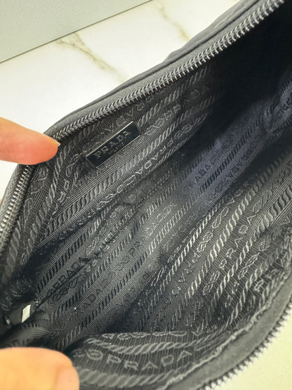PRADA Re-nylon Hobo 舊版