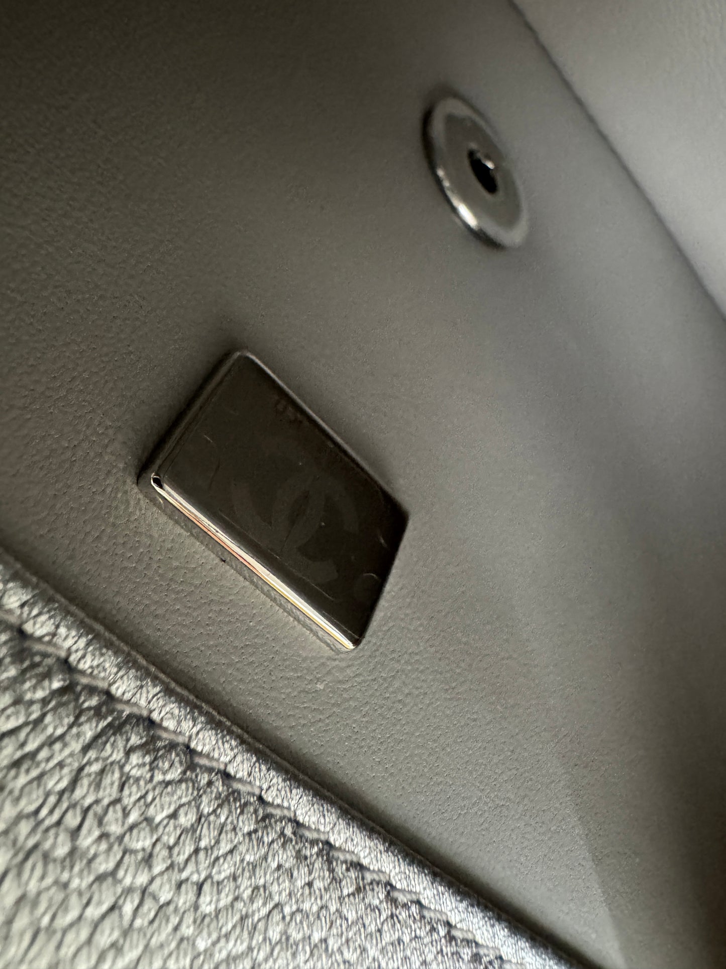 CHANEL 25B調節扣 銀色方胖子 Mini CF Square Caviar Calfskin