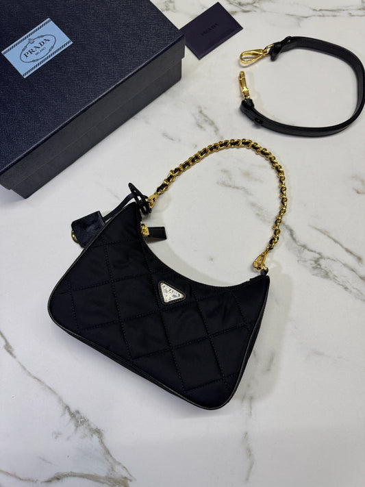 PRADA Re-Nylon 菱格紋Hobo