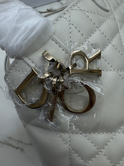 DIOR Toujours Small 白色