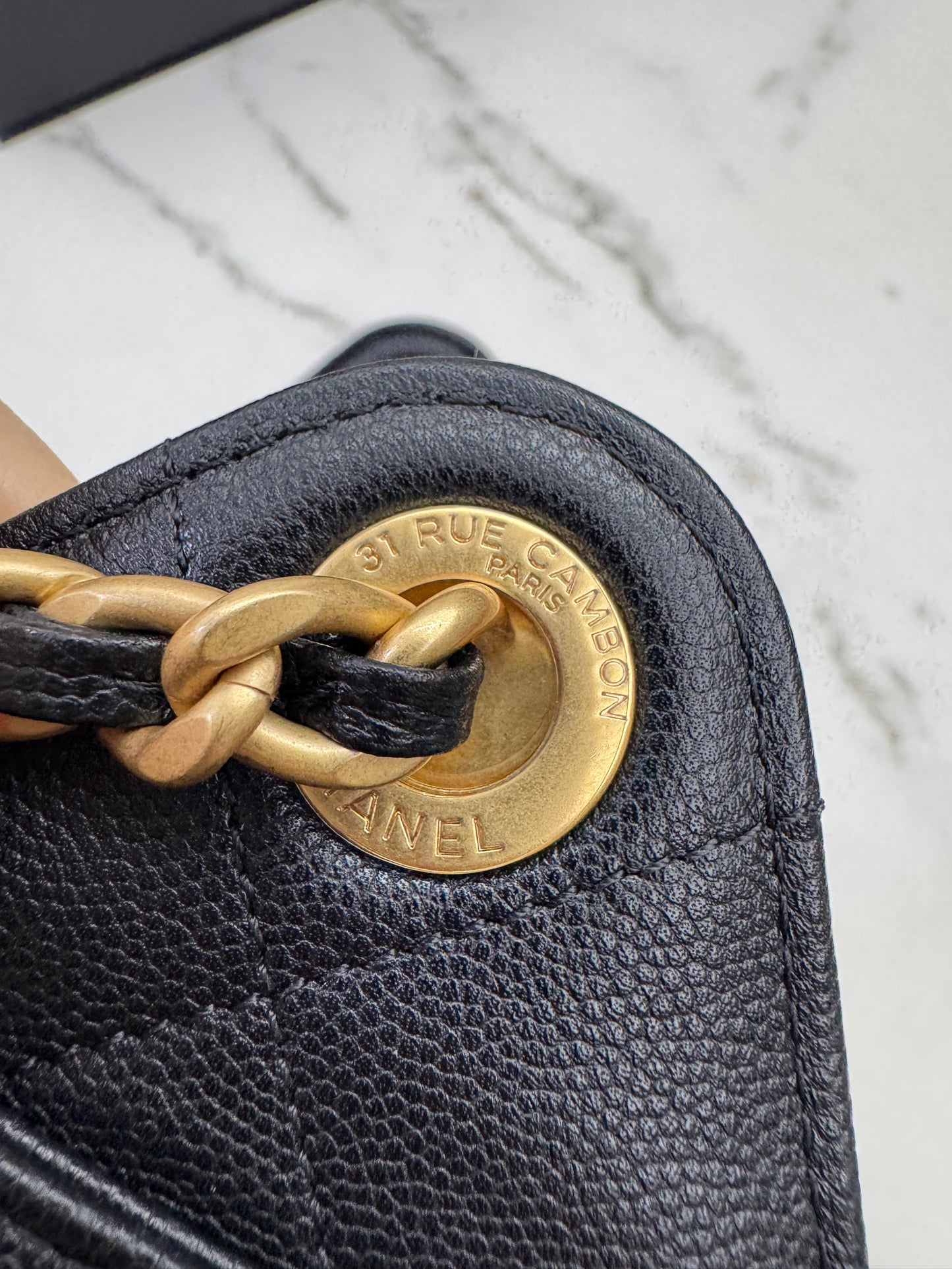 CHANEL Mini 25 Bag 黑色荔枝皮 金扣 Caviar Calfskin GHW