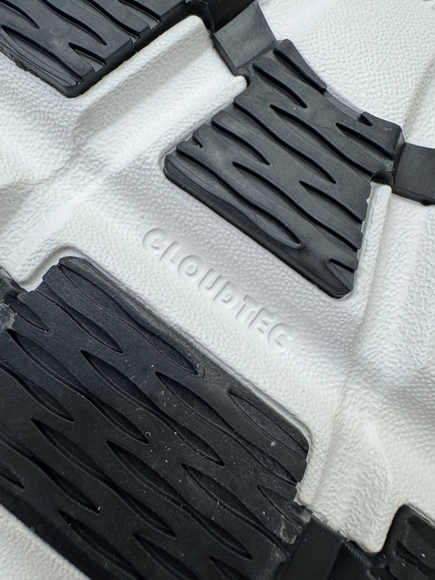 LOEWE X ON 8.0 Sneaker 白色