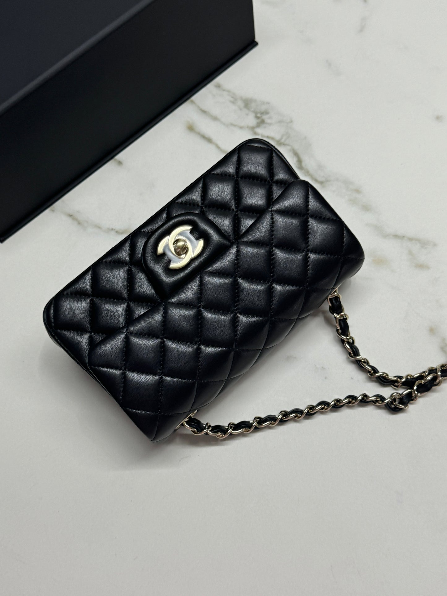 CHANEL CF20 羊皮 黑色淡金扣