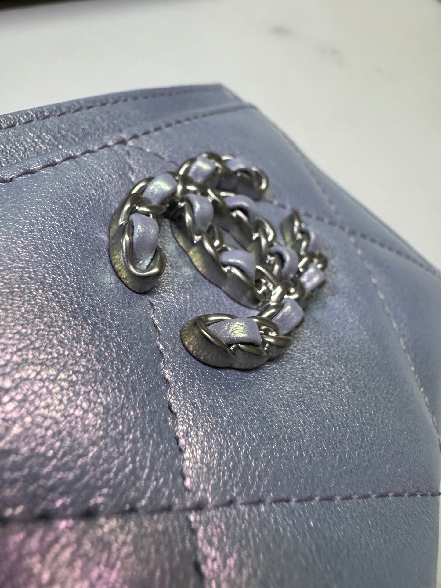 CHANEL 19卡包 22P人魚姬幻彩紫