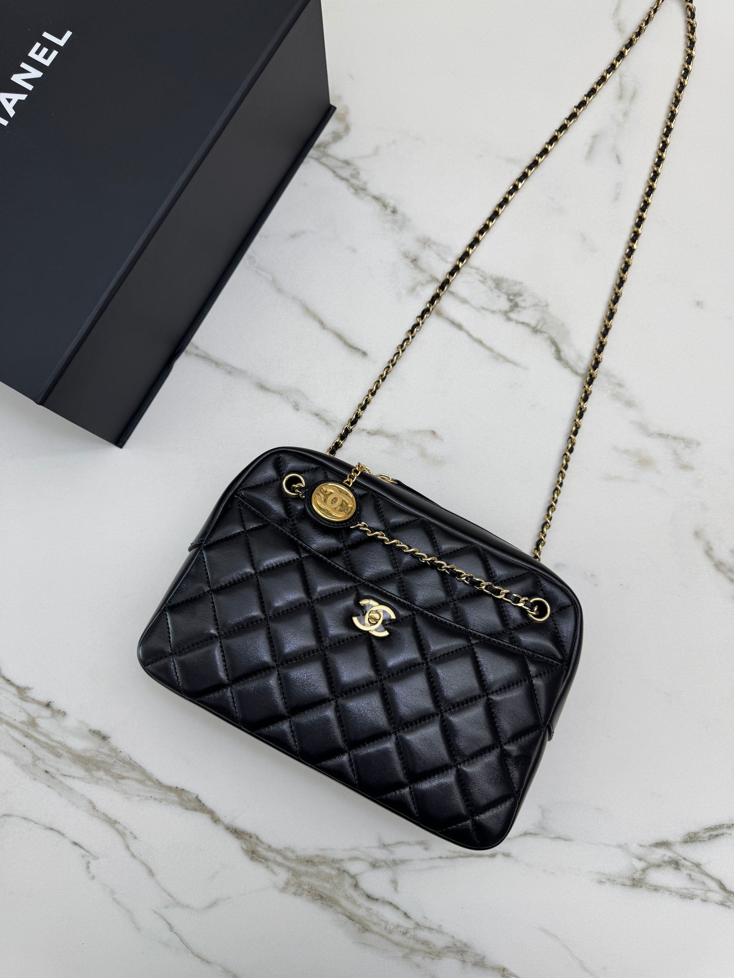 CHANEL 24K 金幣相機包 Medium