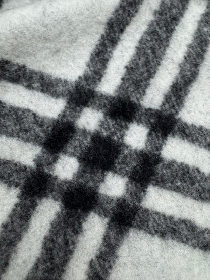 BURBERRY Check Wool Scarf 黑白色