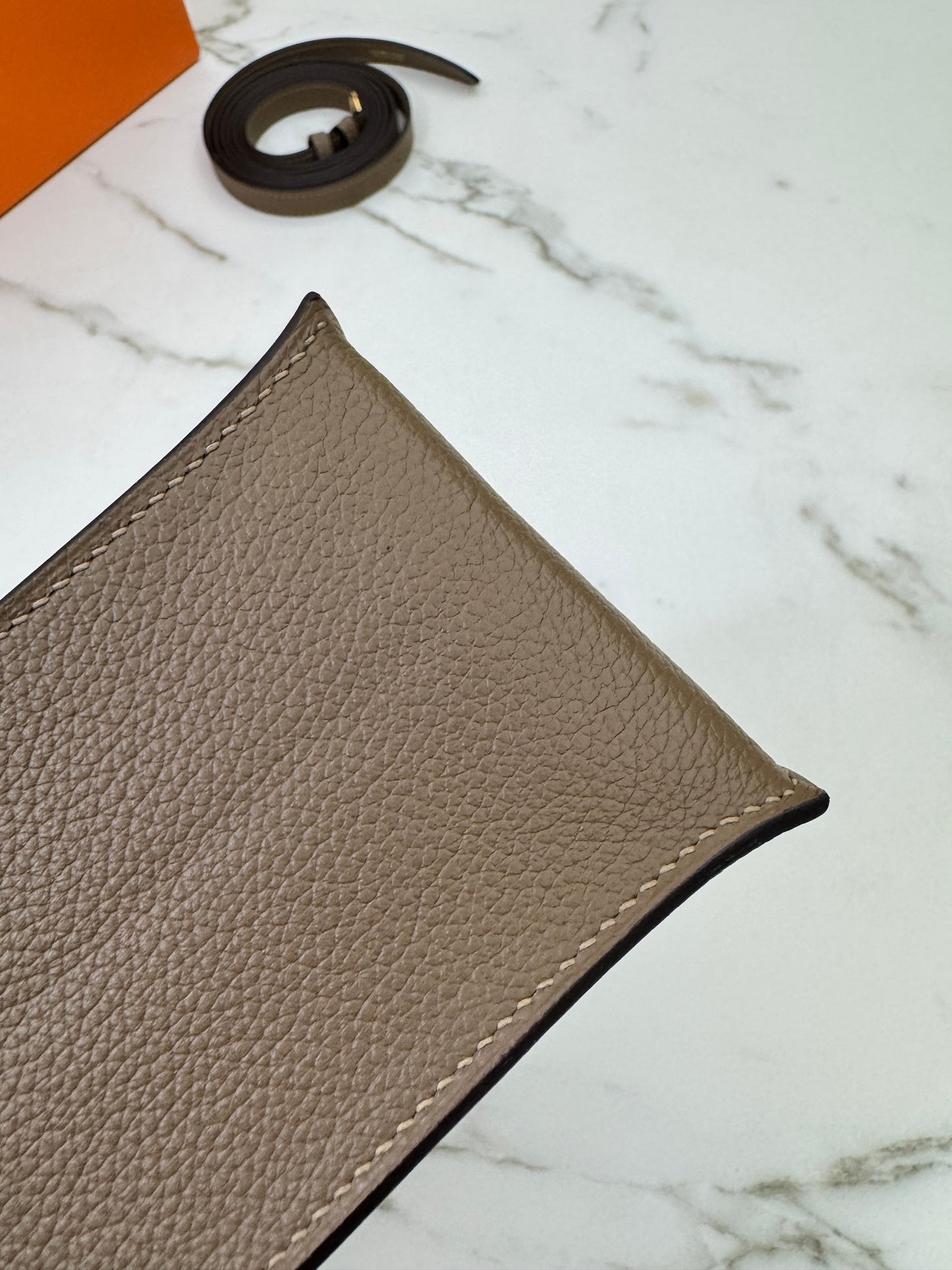 HERMES Kelly Danse 馬爾法米金扣 Evercolor 8Q GHW