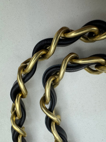 CHANEL 25K 蝴蝶包 綿羊皮 Medium