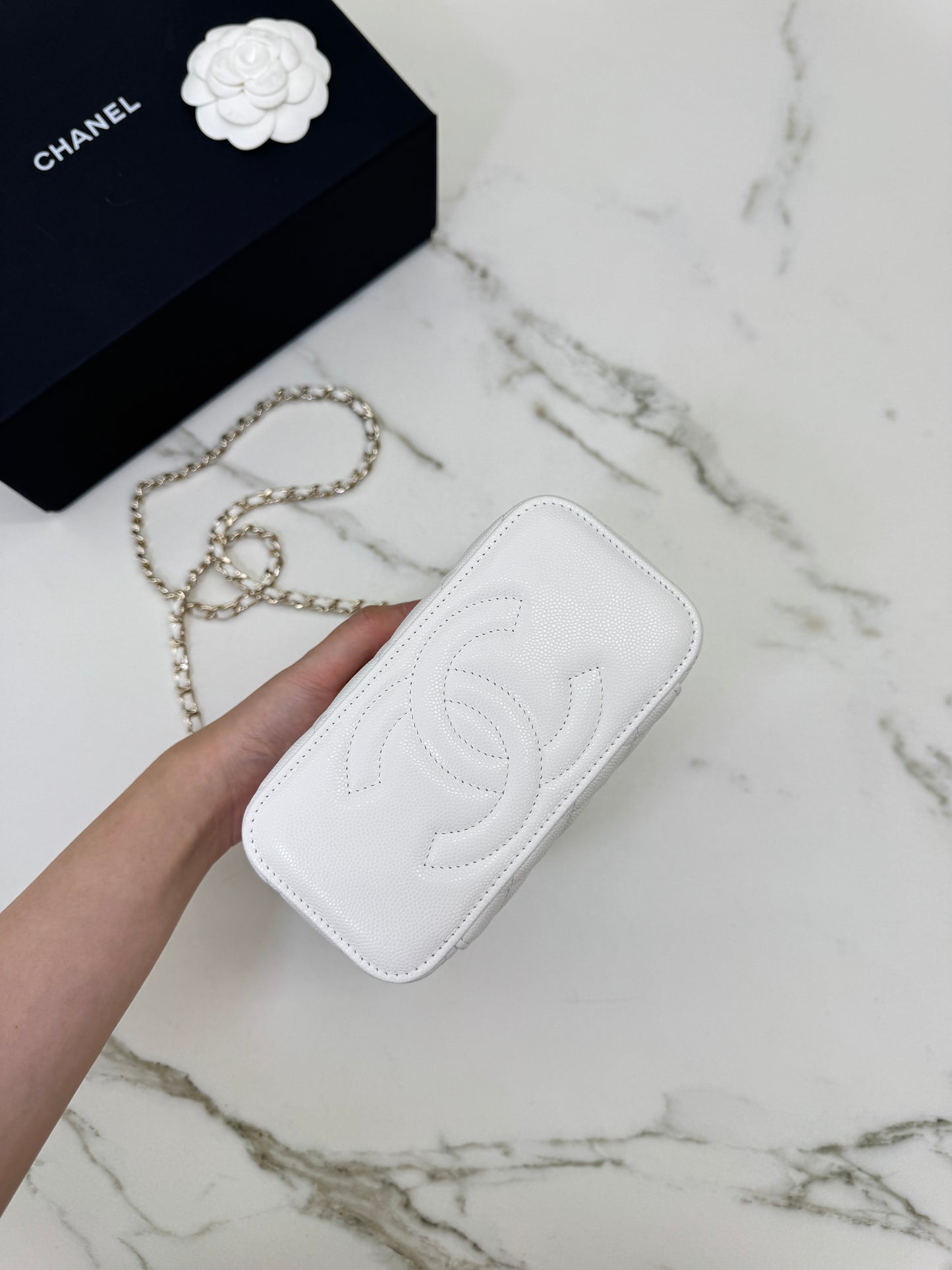 CHANEL 26S 交叉手柄長盒子 白色
