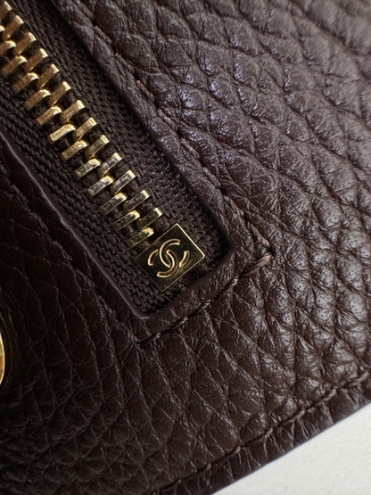 CHANEL Mini Maxi Flap 巧克力色