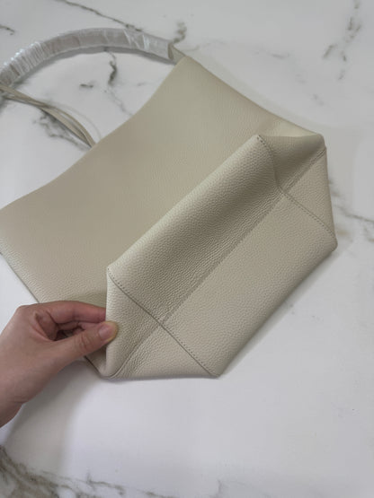 THE ROW N/S Park 奶白色 Medium